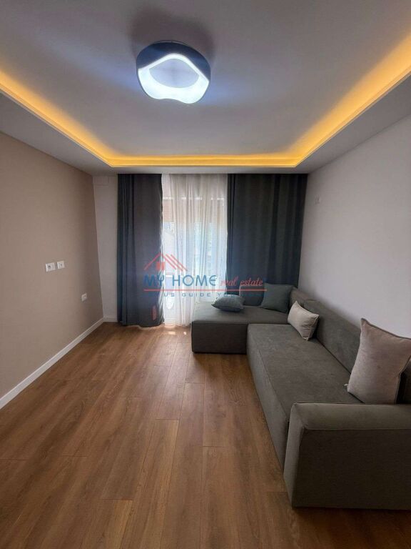 Shiten 3 apartamente 1+1 tek Mozaiku ne Tirane