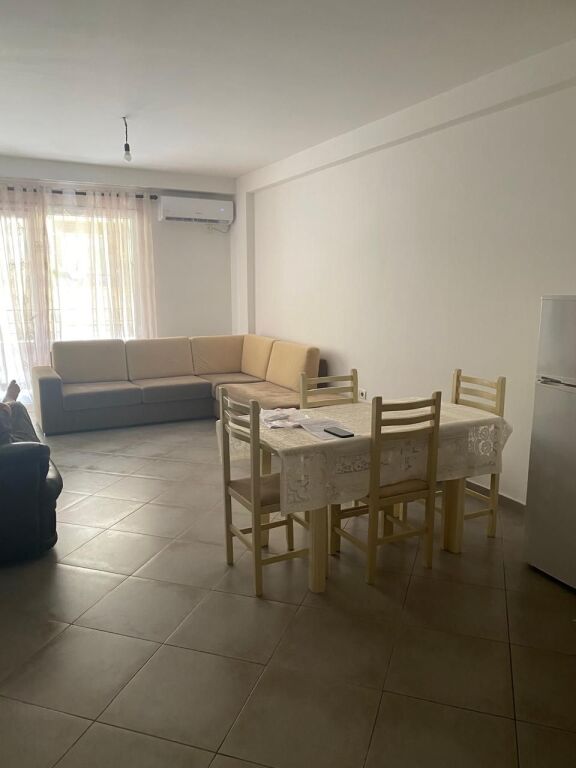 🏢Kodra e Diellit,Rruga Bill Klinton jepet me qera apartament,2+1,i mobiluar. 55,000 Leke
