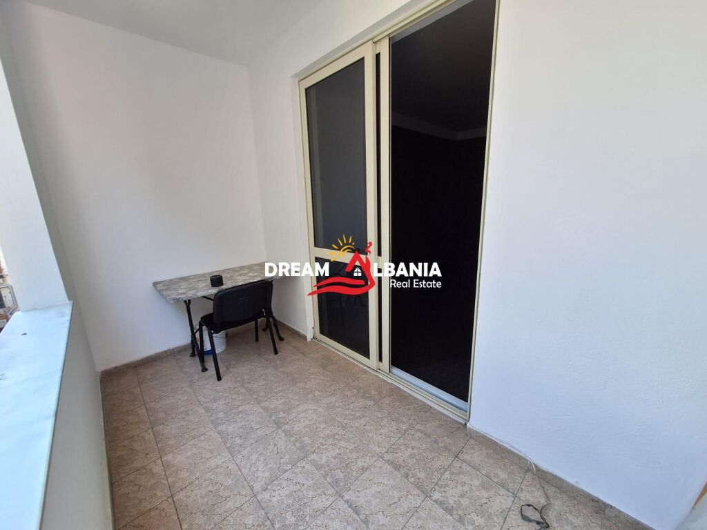 Jepet Me Qera Ambient Biznesi ne Bllok Prane Rruga Brigada VIII.(ID 42611541)