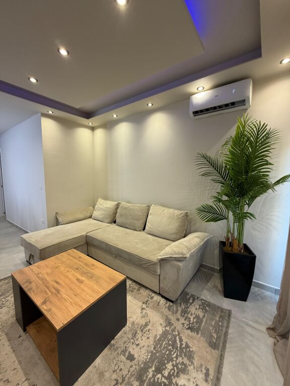 🏡 Shitet Apartament 1+1 te Kodra e Diellit 📐 Sipërfaqe: 73 m² + 11 m² verandë