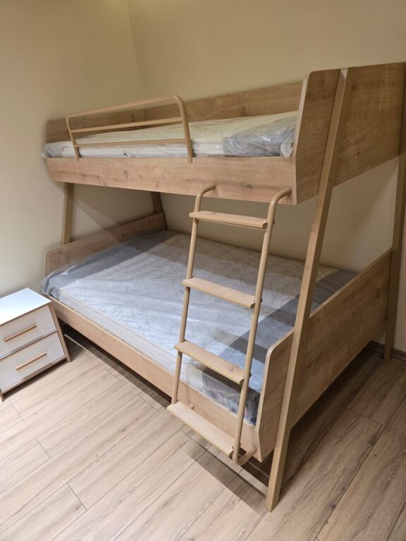 Jepet Me Qera Apartament 1+1+1 Ballkon