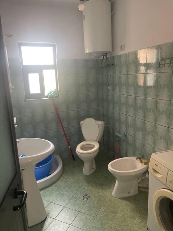 JEPET ME QERA KATI 2 I NJË SHTËPIE PRIVATE – ALLIAS