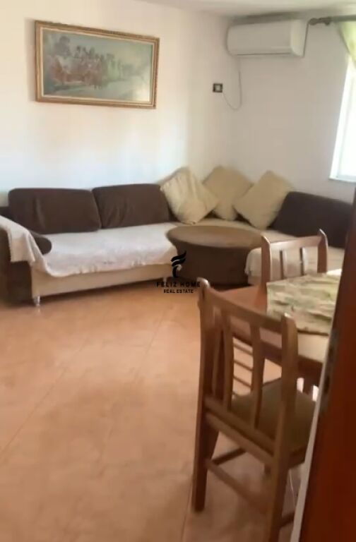 SHITET APARTAMENT 3+1 PAZARI RI 19.000.000 LEKE FH-75440