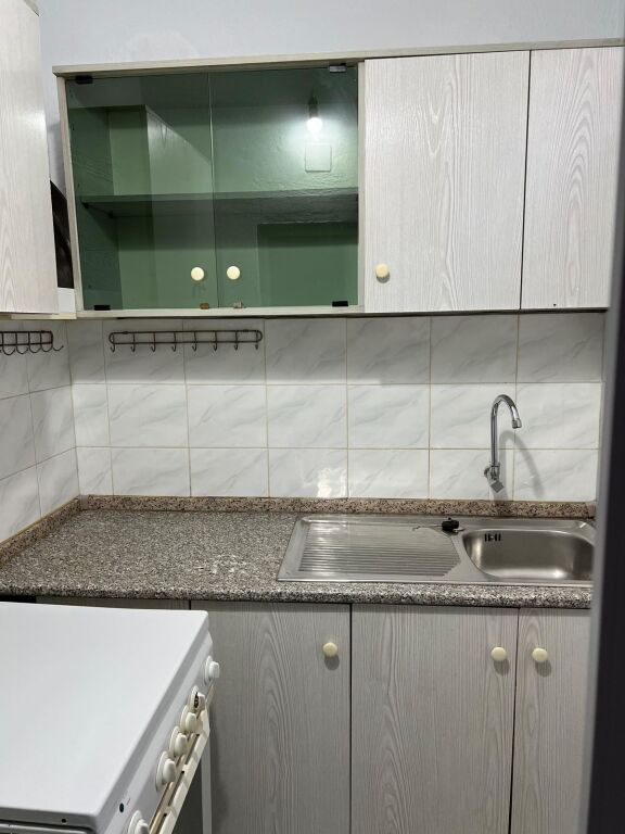 Rent | Apartament 2 + 1 | Rruga Kongresi i Manastirit | 500 €/month