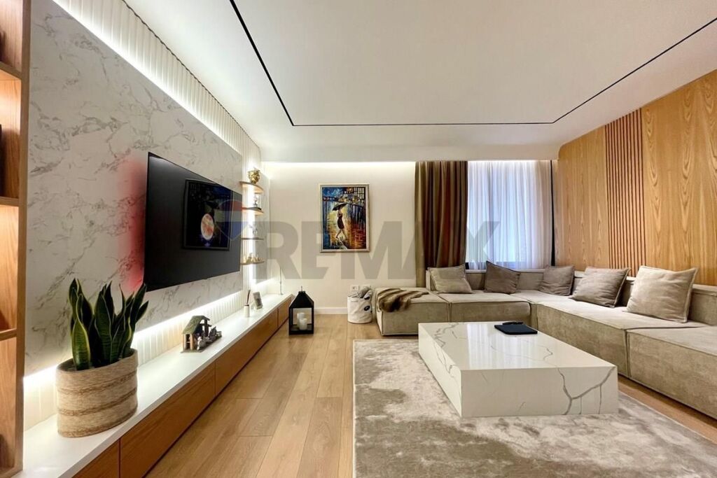 Modern 3+1 apartment in the Center of Tirana!