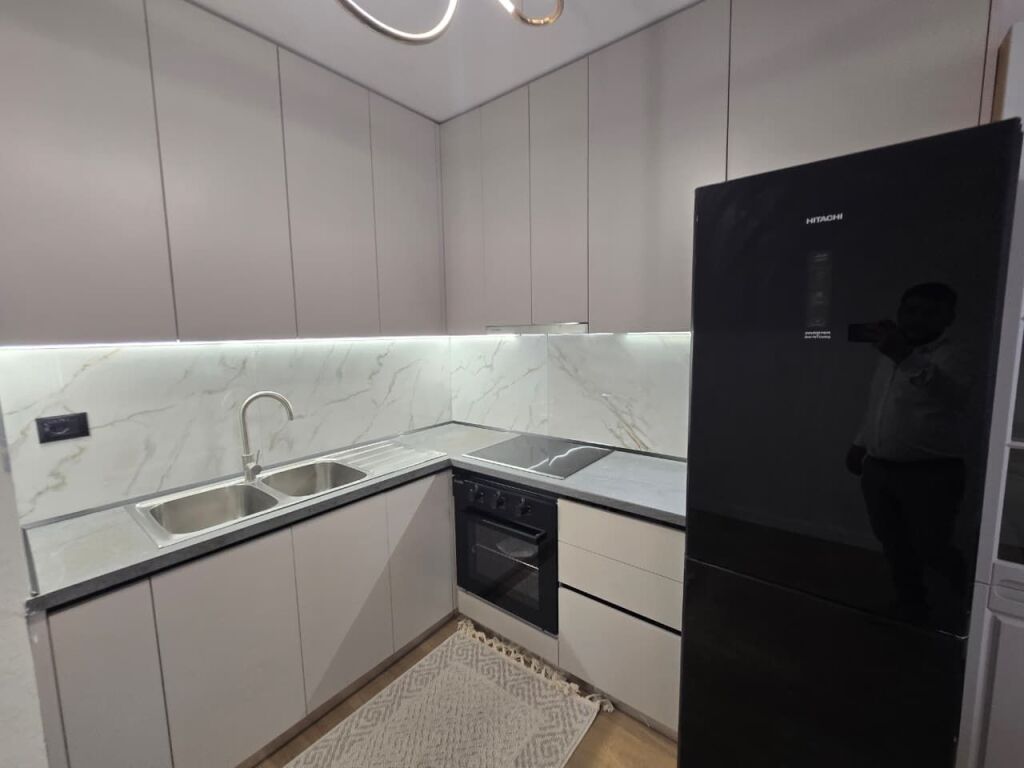 Apartamente 1+1 Ne Shitje, Astir