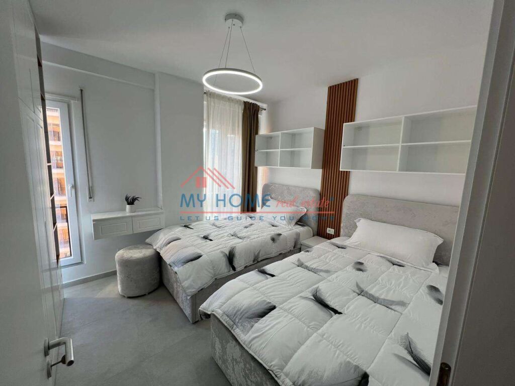 Apartament 2+1+2 me qera tek Shkolla e Kuqe ne Tirane