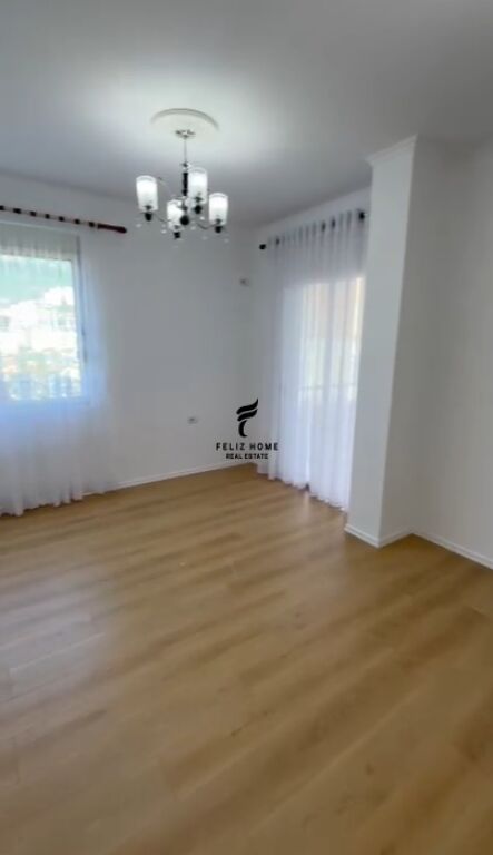 SHITET APARTAMENT 2+1 FRESK 135.000.000 LEKE FH-75494
