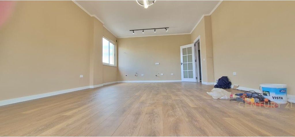 Apartment 2+1+2 for sale near Boulevard Jeanne D’Arc, close to the Ministry of Foreign Affairs,
