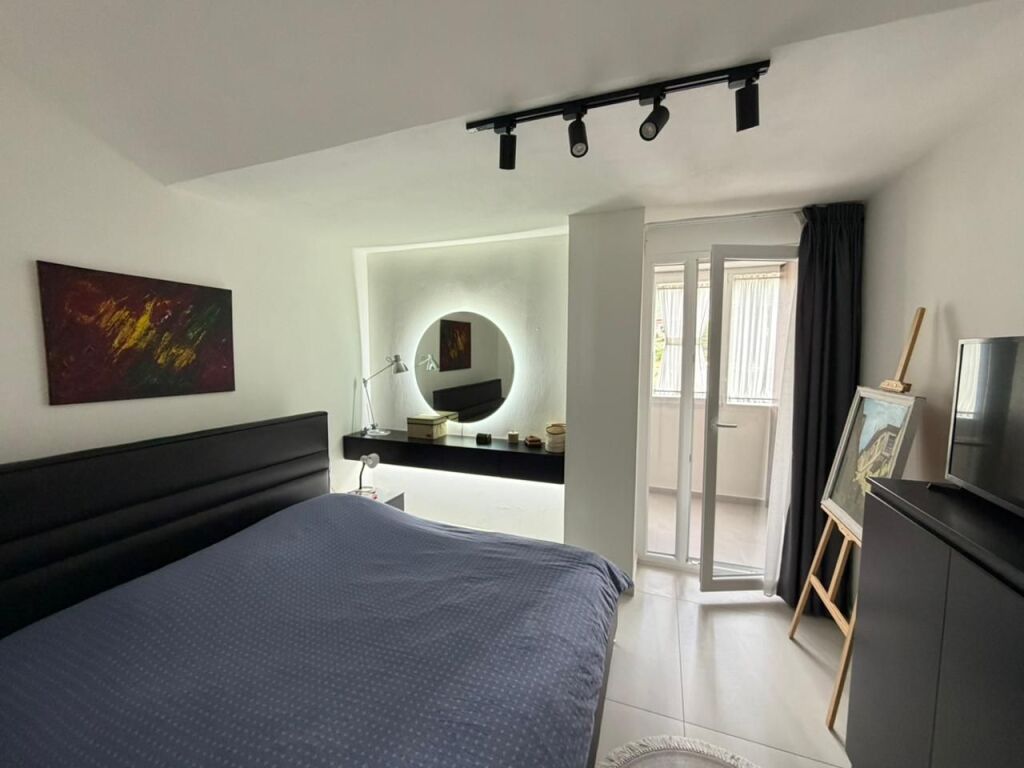 🏡 Shitet Apartament 1+1 📍 Zona e Linzes– Rr. “Baftijar Lici”  ▫️💶 Çmimi: 105.000 €  📩 Për info ose vizitë, kontaktoni në
