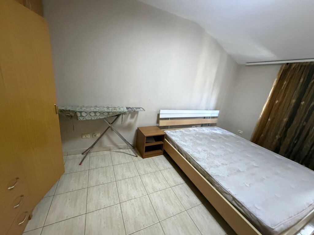 Jepet Me Qera Apartament 1+1+1 Ballkon