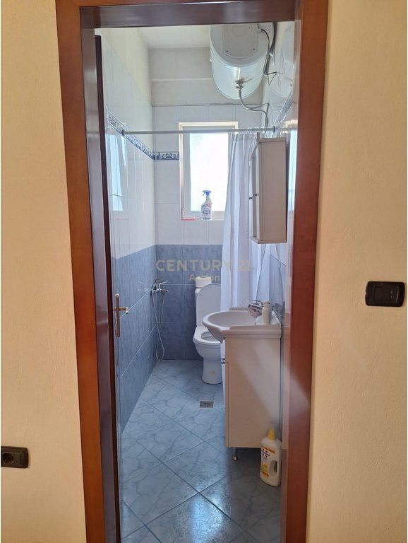 SUPER OKAZION 🔥 🏡 Vilë 2 Kate + Truall për shitje në Durrës, Rruga e Plazhit