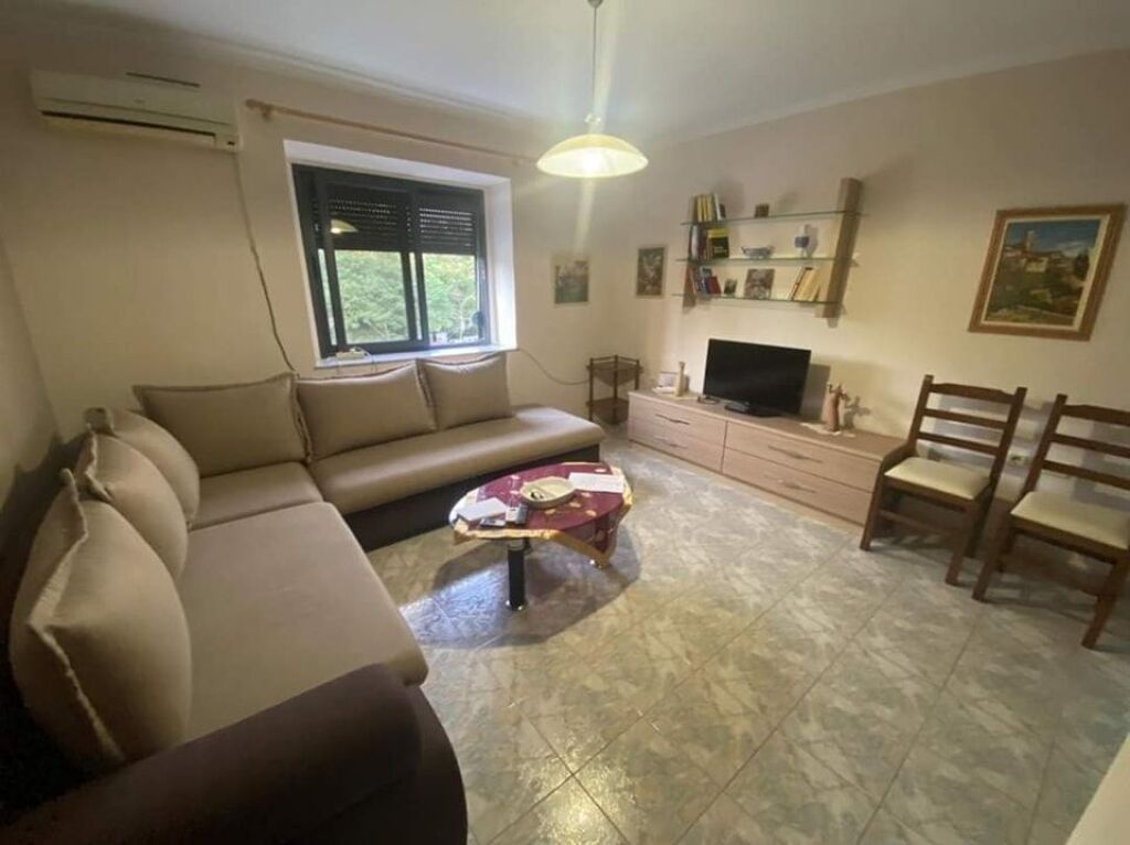 Jepet me qira super apartament 1+1+bllk• Rr. Elbasanit