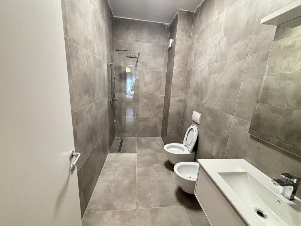 Appartamento Moderno in Affitto 2+1+2+Deposito+Parcheggio vicino a Raddisson