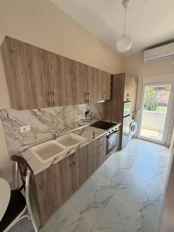 APARTAMENT ME QERA 1+1 SHKOZE 350 EURO FH-75399