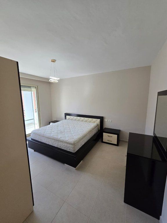 Jepet me qera apartament 2+1 tek Kompleksi Malajzan!! 500 € /Muaj