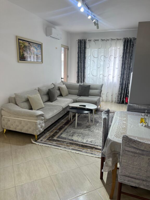 JEPET ME QIRA 2+1+1 Astir 450 euro