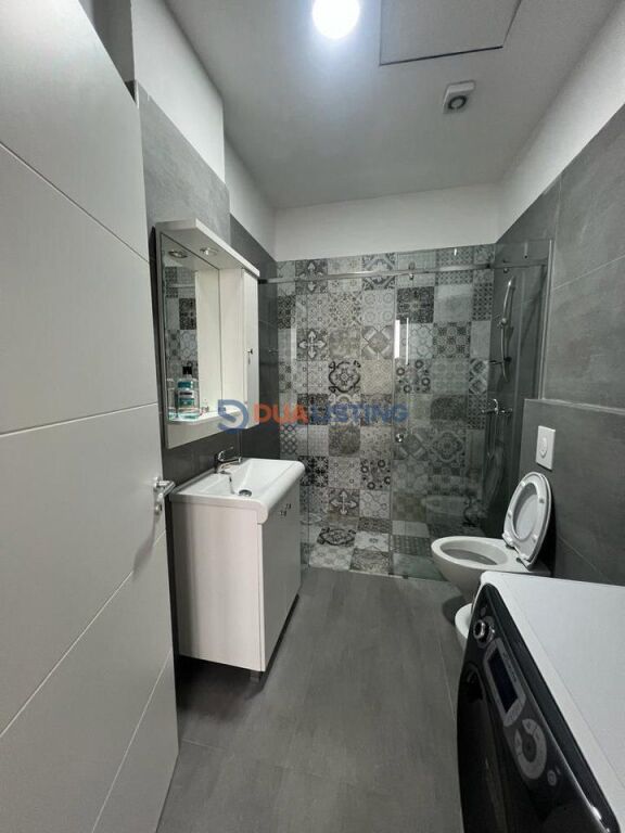 🏡 Apartament Modern 2+1+2 Tek Park Gate – Rruga e Elbasanit