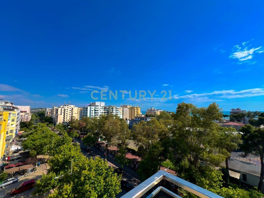 EXCLUSIVE ! SHITET APARTAMET LUXURY 2+1+2 TUALETE + 80M2 VERANDE DHE 1 GARAZHD NE PLAZH ILIRIA DURRES !