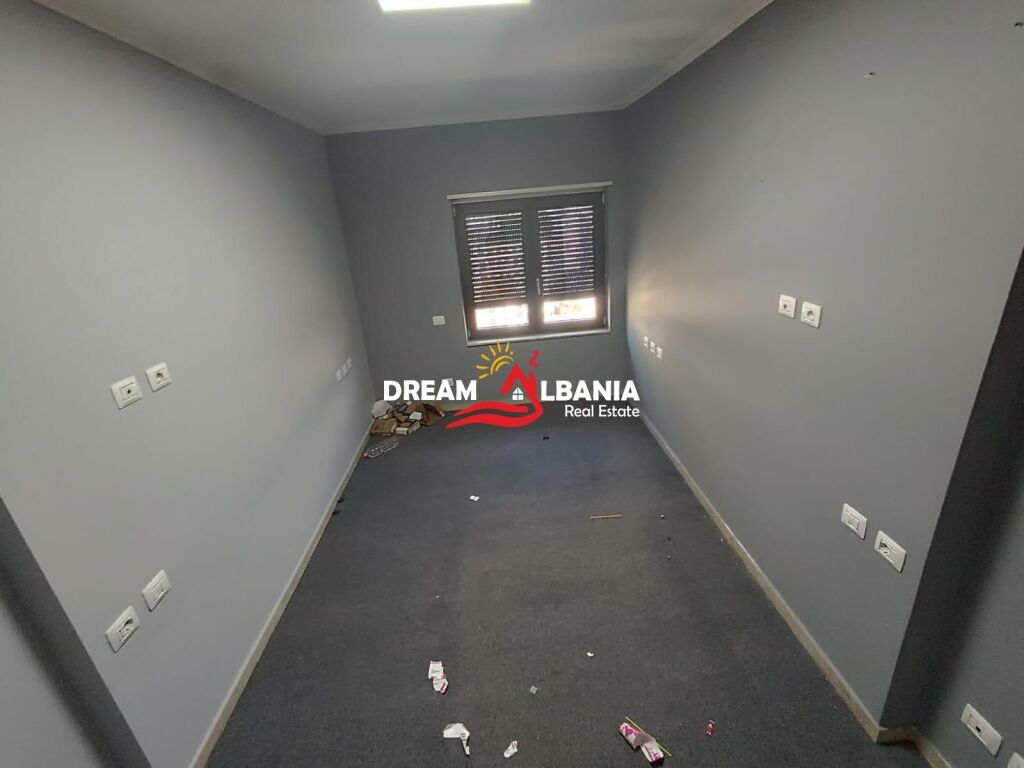 Business Premises for Rent at Zogu i Zi (ID 42611542)