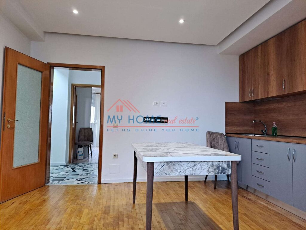 Apartament 2+1 me Qira Ish Restorant Durresi ne Tirane
