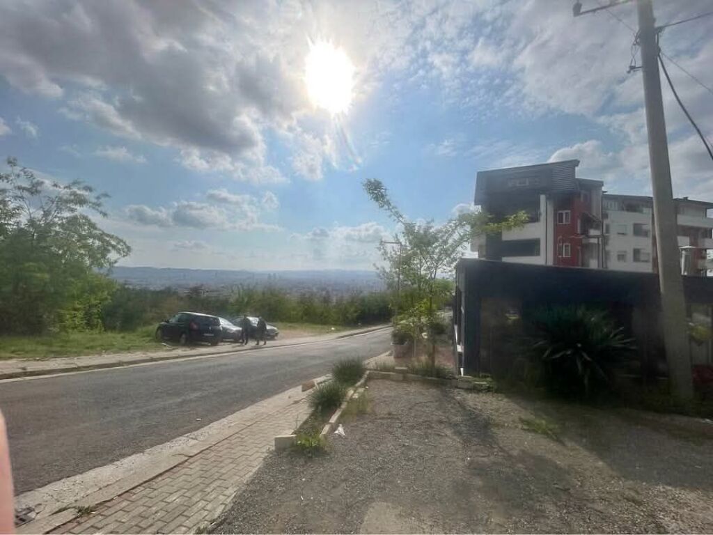 SHITET TRUALL 182 M + NDERTESE - RR. E DAJTIT , TIRANE