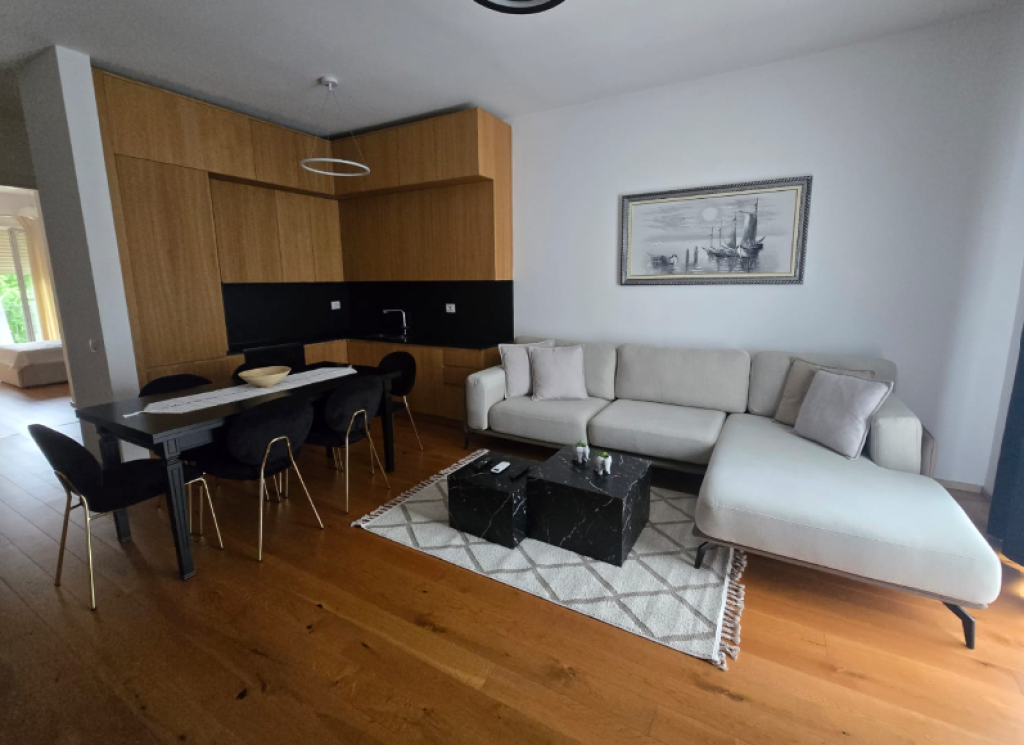 Jepet me Qira Apartament 2+1+2 – Secret Garden, pranë TEG