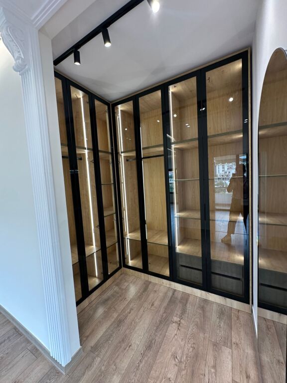 🏡 Shitet Apartament Super Luksoz 2+1 📍 Rruga Hamdi Garunja, Liqeni i Thatë (jo zonë malore)   💶 Çmimi: 273 Milion Lekë