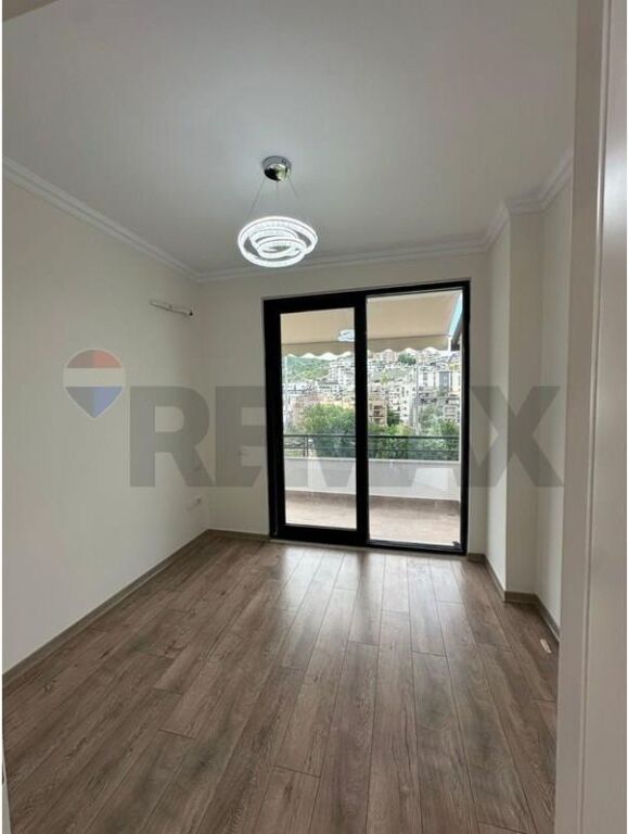 Apartament - Për Shitje - Liqeni I Thatë, Tiranë
