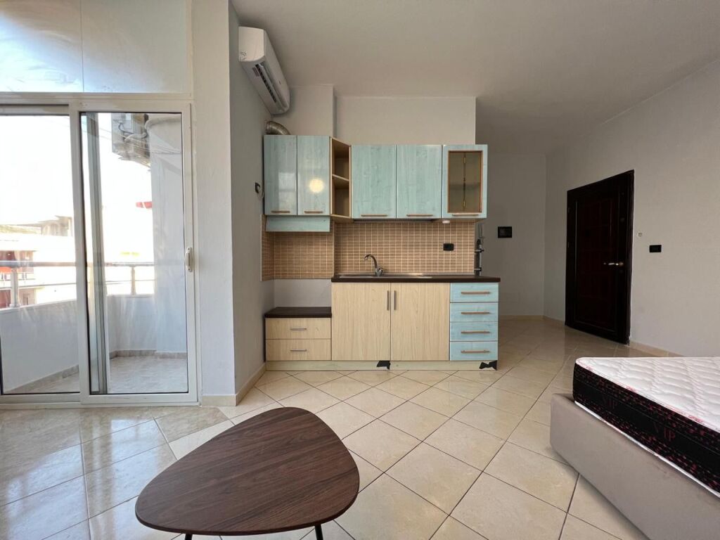 Studio Apartament per shitje te Porti Vlorë
