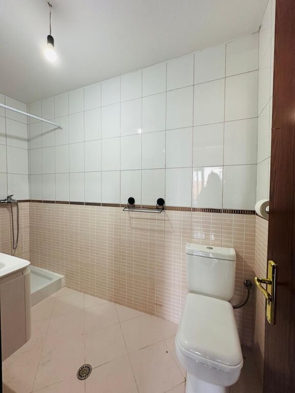 🏡 Jepet me qira apartament modern 2+1 te Pallati me Shigjeta