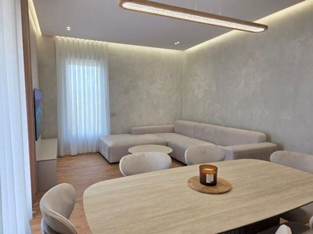 Jepet me qera një apartament ekskluziv 3+1+3 në Residencen Secret Garden !!