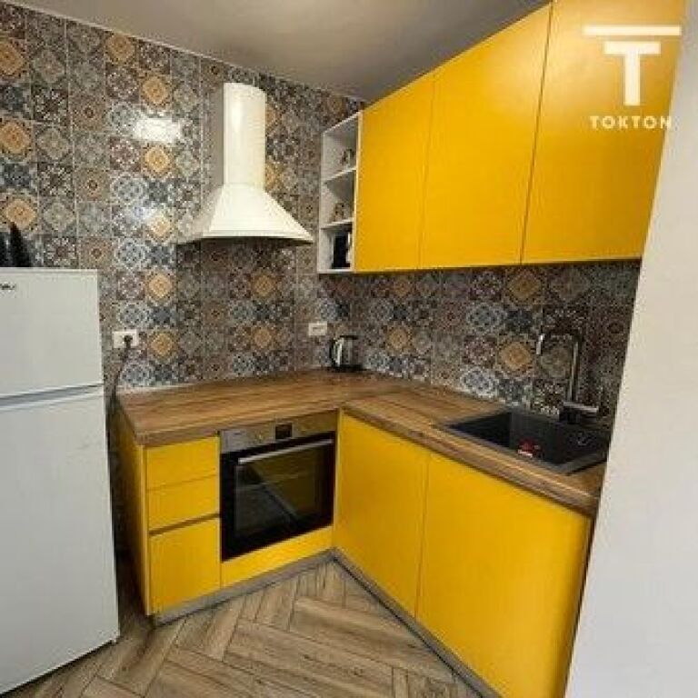 SHITET, APARTAMENT 1+1, RRUGA: "21 DHJETORI", TIRANË