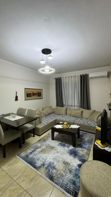 🏢Astir,pas Kompleksit Molla jepet me qera apartament,2+1,i mobiluar.50,000 Leke