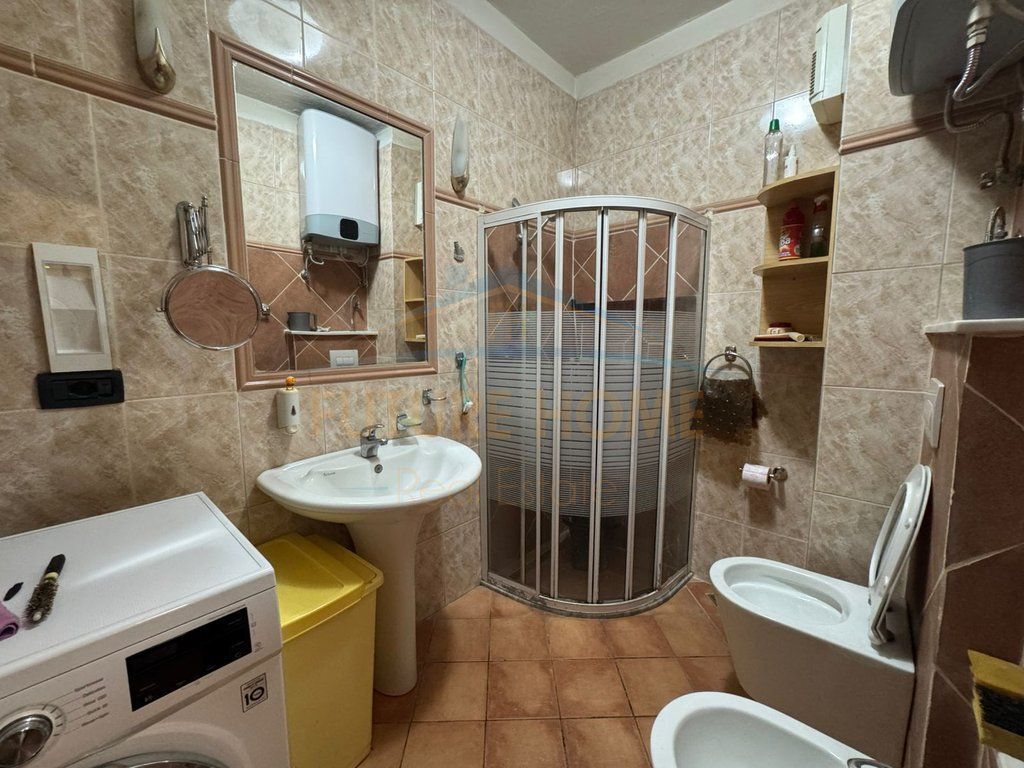 Qera, Apartament 2+1, Komuna e Parisit
