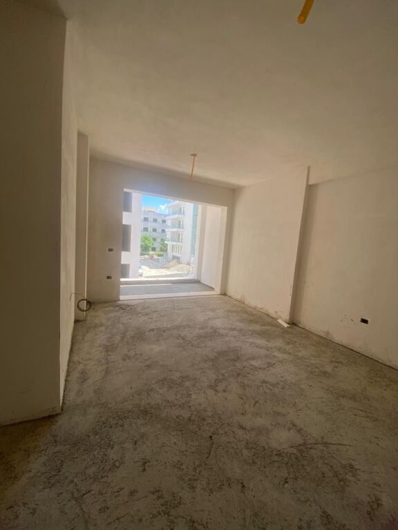 🏡 Shitet Apartament 2+1