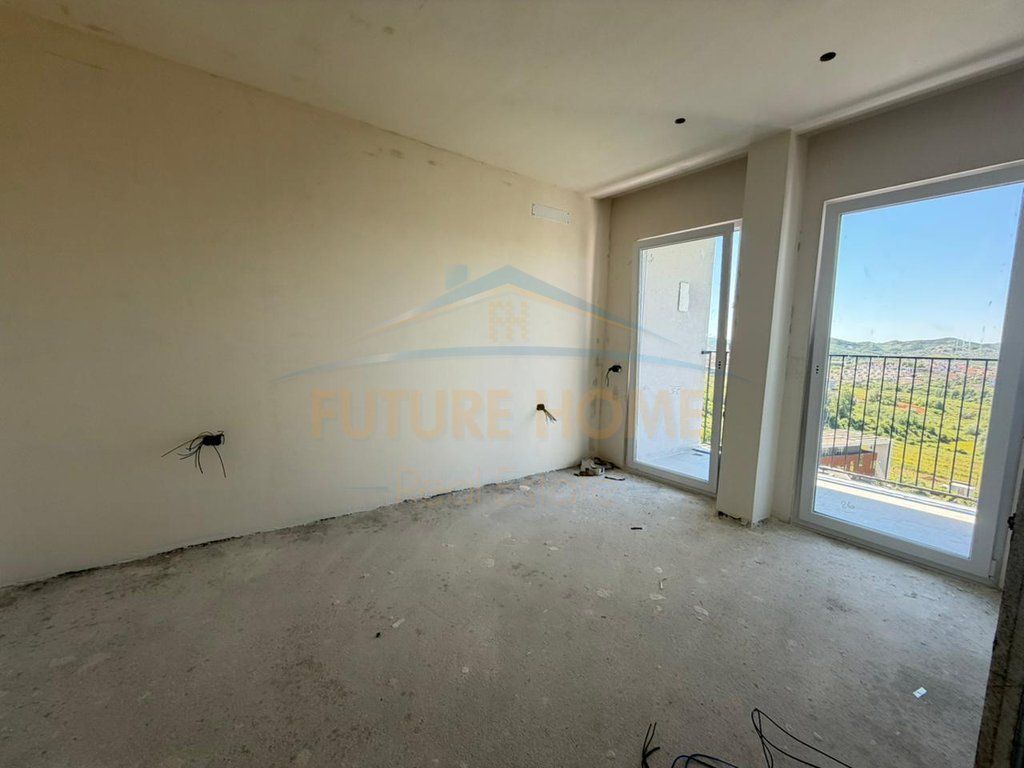 Appartamento 1+1 in vendita, Farke, Tirana.