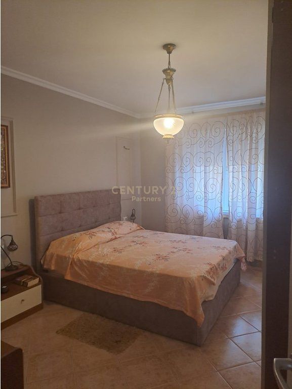 Apartament ne shitje 2+1+2 tek Vasil Shanto