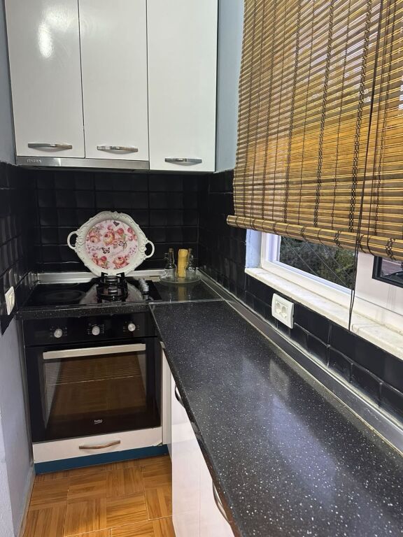 🏡 Appartamento 2+1 arredato in affitto  📍 Tirana, all'incrocio a Oxhak 💶 Prezzo: 450 euro