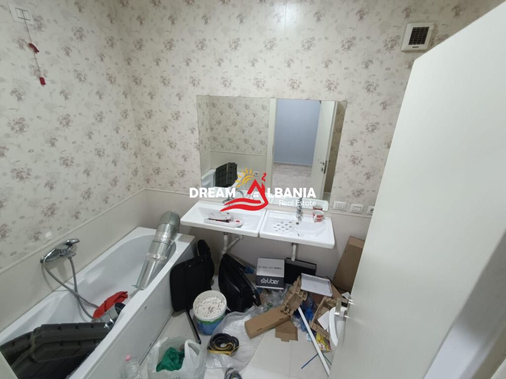 Business Premises for Rent at Zogu i Zi (ID 42611542)