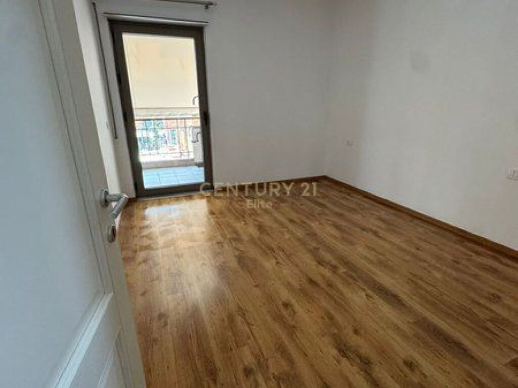 Apartament 1+1 Me Qira në Kompleksin Delijorgji, Tiranë - 650€ | 70 m²