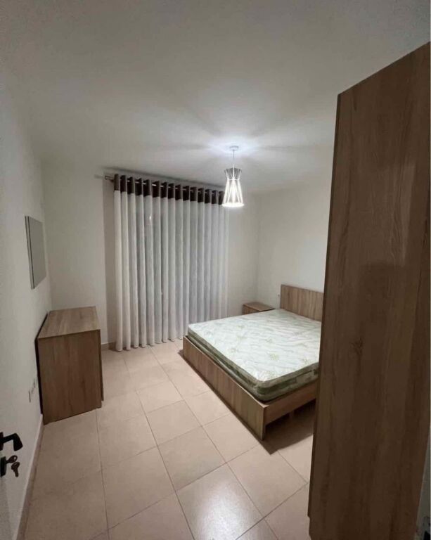 AFFITTASI 1+1 VIA 5 MAGGIO 40.000 LEKE