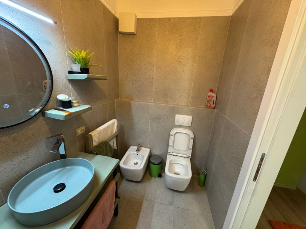 Apartament për qera 2+1+2 –  Liqeni i Thatë