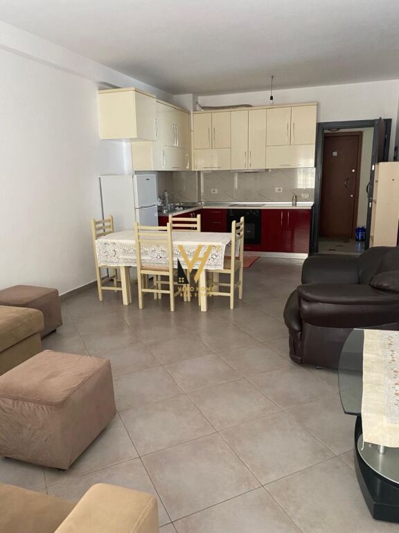 JEPET APARTAMENT 2+1+BLK ME QERA TEK KODRA E DIELLIT 55.000 LEKE
