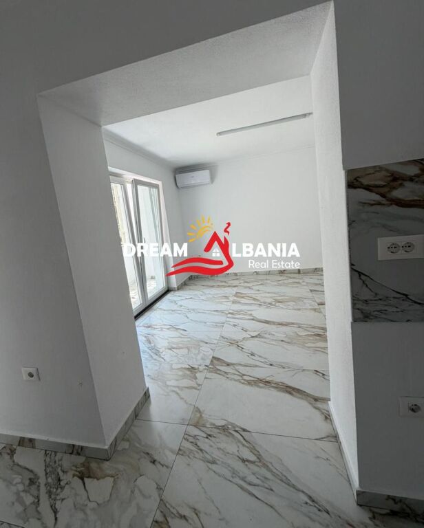 Jepet me qera ambient zyre 2+1 ne Zog te Zi, Tirane (ID 42611540)
