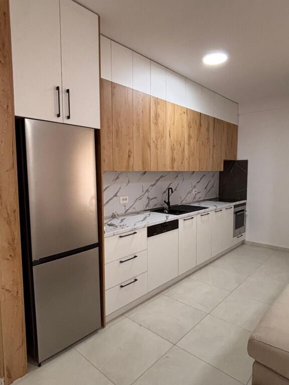 🏡 Jepet me qera apartament 2+1+2 📍 Adresa: Siri Kodra, Rruga Besa, Tirana💰 Çmimi: 70,000 lek/muaj