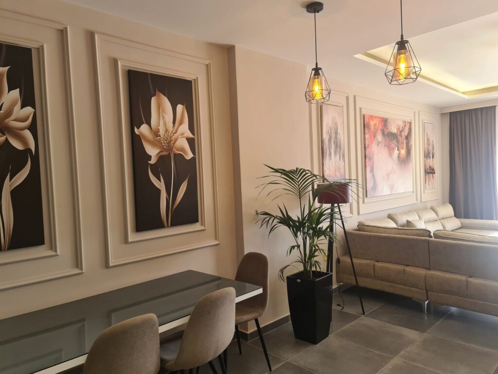 Shitet apartament 2+1 ne Vlore