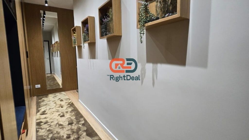 Tek Kodra e Diellit, Jepet Me Qira Super Apartament 2+1+2+Post Parkimi, Totalisht i Investuar Gati Per Banim!!!