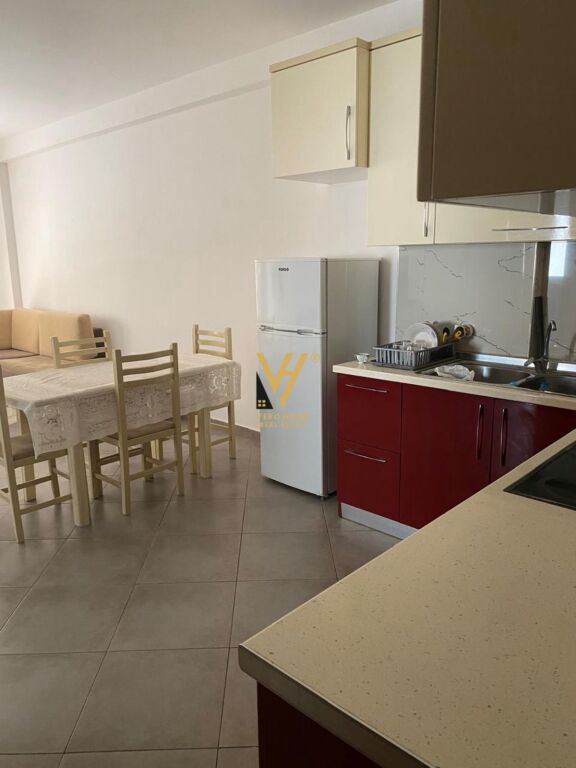 JEPET APARTAMENT 2+1+BLK ME QERA TEK KODRA E DIELLIT 55.000 LEKE