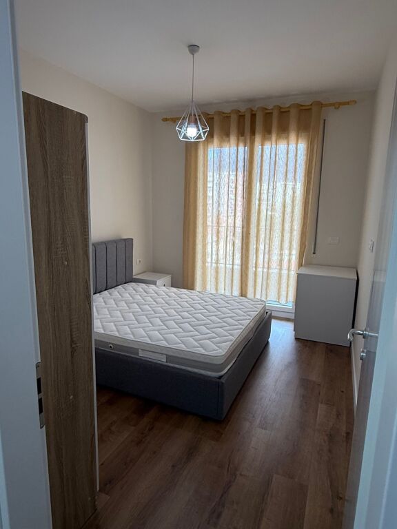 Qera | Apartament 1 + 1 | Rruga 5 Maji | 550 €/muaj